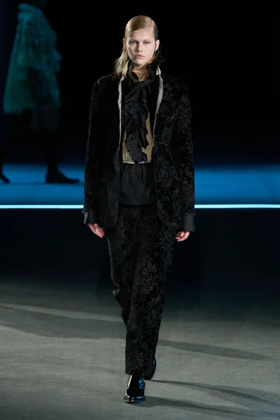 Look 65